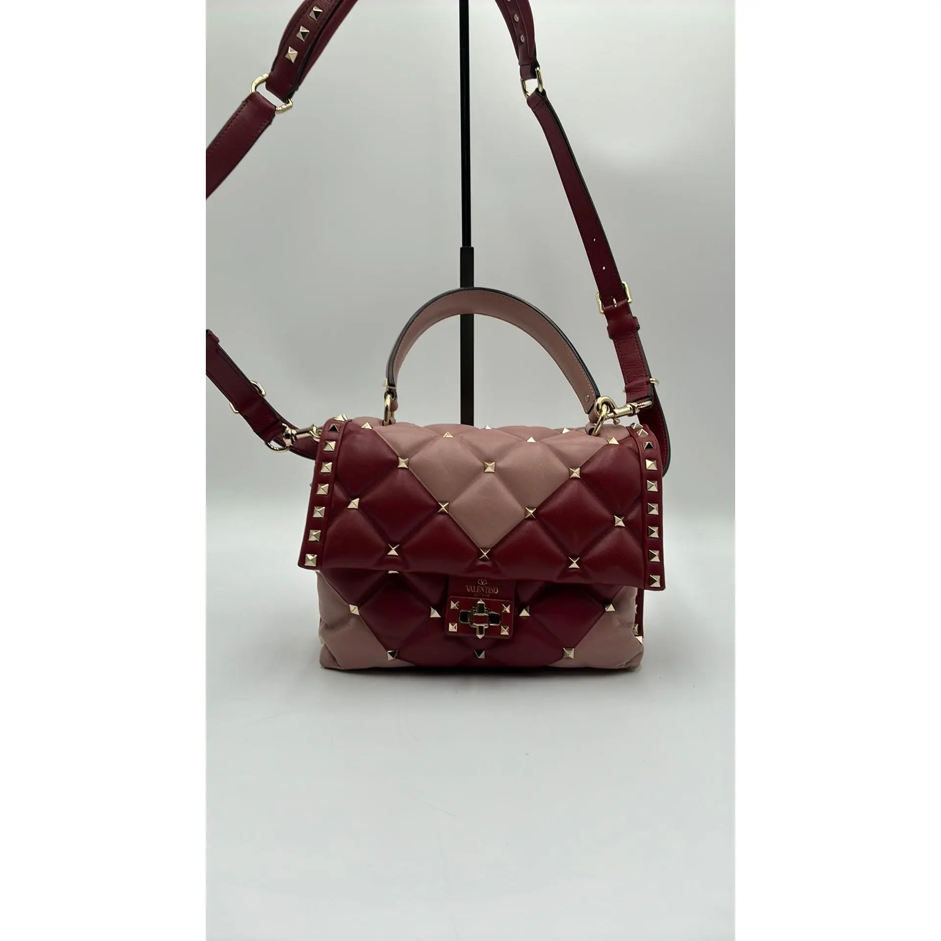 Pre-owned Leather Luxury Bags & Accessories Valentino Garavani Candystud Top Hanlde Bag, Red/ Pink Date Code: BLPB55LPR0. Entrupy ID: VG4R3J9.