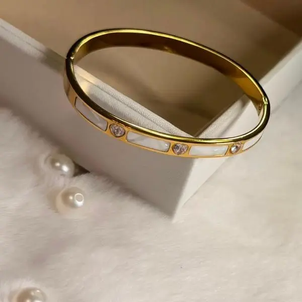 Elegant Gold Crystal Bangle Bracelet