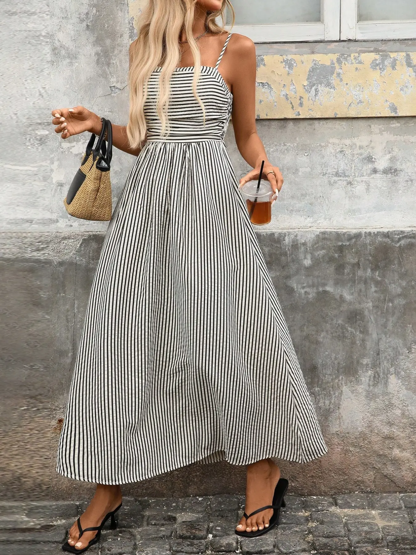 [Graduation Season] Chic Elegant Classy Flattering Striped Mesh Spaghetti Strap Sleeveless Halter Dress, Ruffled Hem, Perfect for Weddings & Summer Parties, Women's Fitted Summer Dress, Wedding Guest Dresses, Womenswear