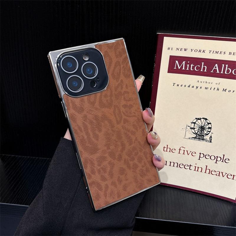 Luxury Rhinestone Square Edge Phone Case, Bling Diamond Full Camera Protection Shockproof Cover with Heart Design for IP 17 Pro max, 16plus, 15, 14, 13 junk