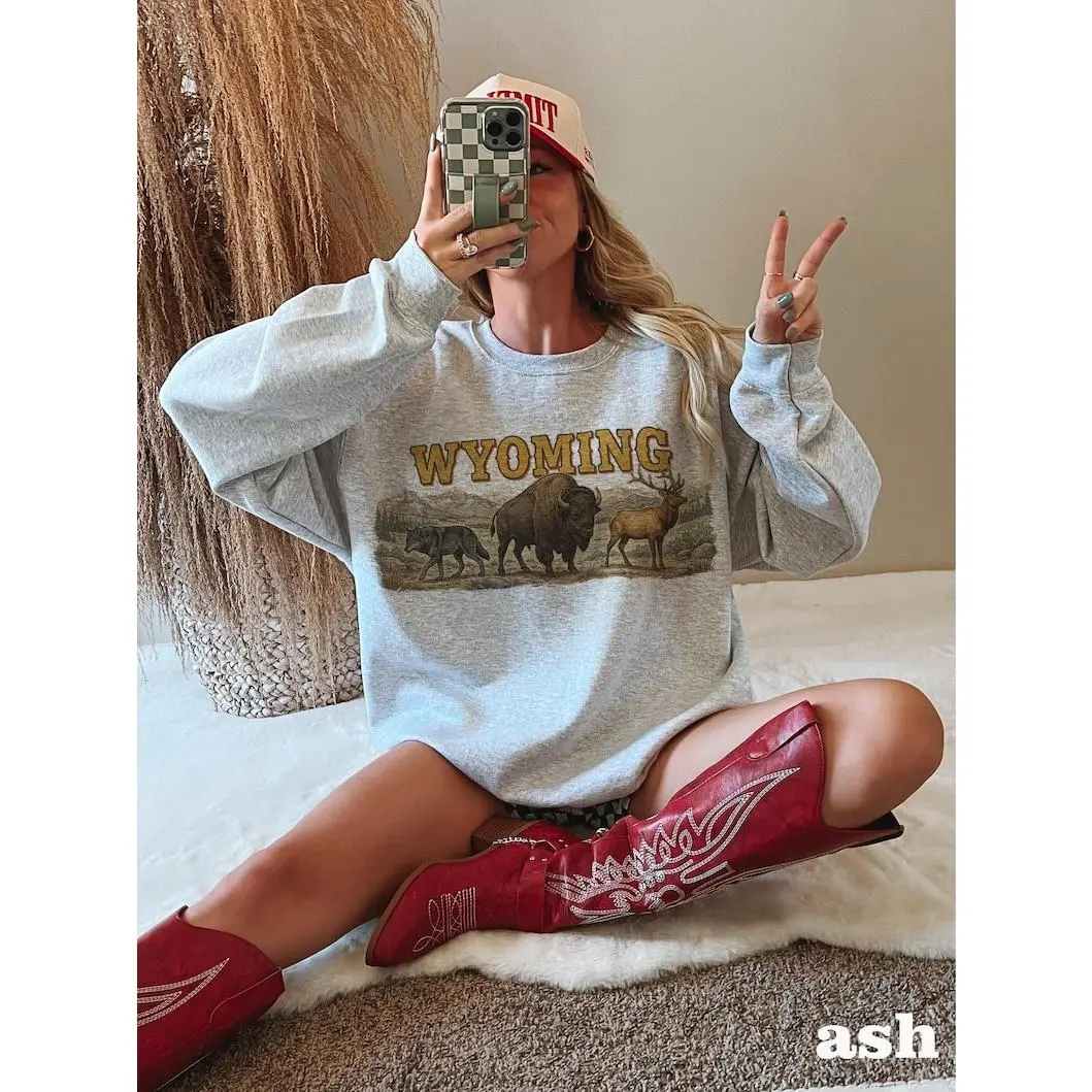 Wyoming Wildlife Sweatshirt, Vintage Wyoming Bison Elk Wolf Crewneck, Western Nature Graphic Pullover