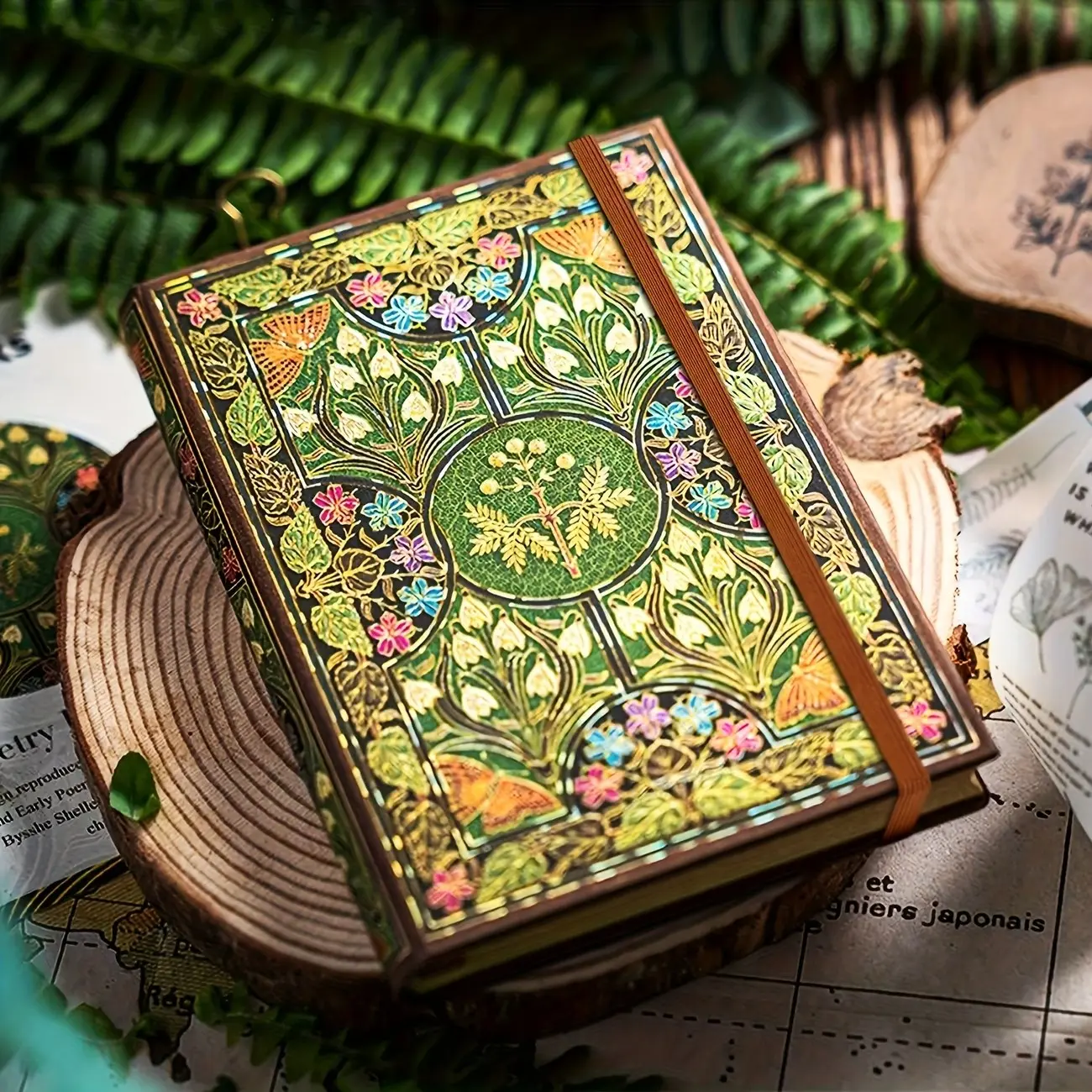 A5 Size 100 Pages Vintage Watercolor Sketchbook, Gold Foil Laser Notebook, Thickened Blank Paper, Perfect for Art and Journaling