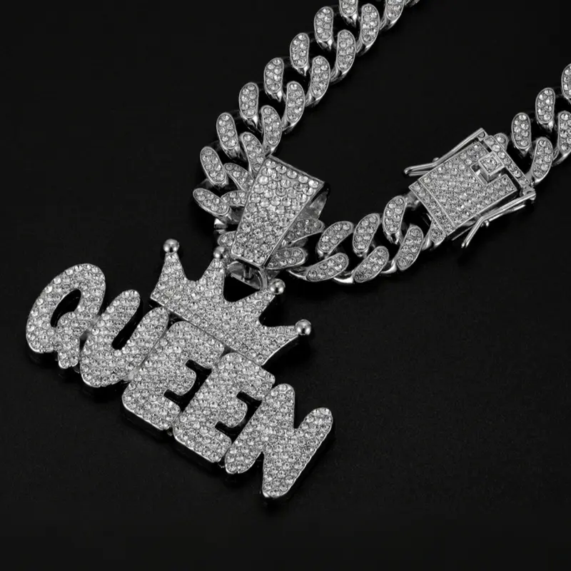 Queen Letter Pendant Necklace, Sparkling Zirconia, CZ Bling, Alloy Chain Jewelry, Decorative Shining Necklace, Street Style Art Culture Accessory, Hip Hop Trendy Personalized Gift Chain, Chunky Chain