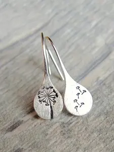 Stylish Retro Dandelion Flower Stud Earring Jewelry for Men and Women - Perfect Jewelry Gift Suitable for Both Men and Women Daily Vacation Gift From A Best Friend