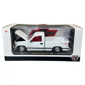 M2 Machines 1:24 Scale 1993 Chevrolet C1500 SS 454 White Pickup Truck Diecast