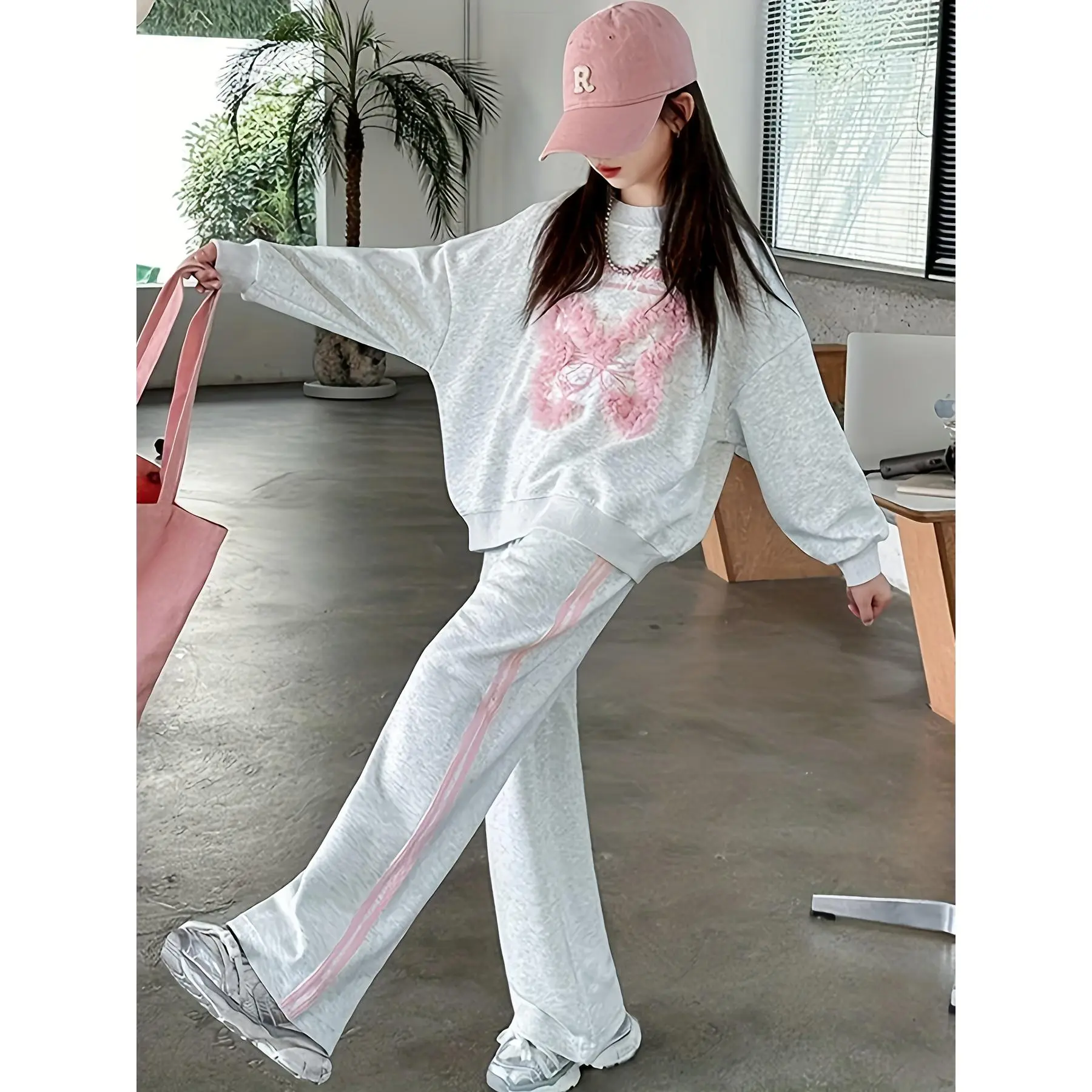 Girls' Spring and Autumn Sweatshirt and Pants Two-Piece Set - Teenage Outfit - Butterfly Print Flocked Loose Wide-Leg Pants - Suitable for Outdoor Activities and School Life - Children's Birthday Gift - Back-to-School Season Gift for Kids