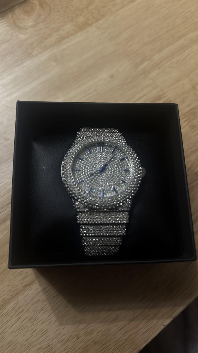 Item: White Gold/Blue