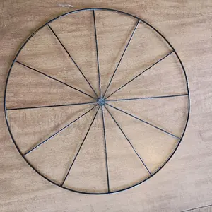 Pinwheel Wreath Wire Frame