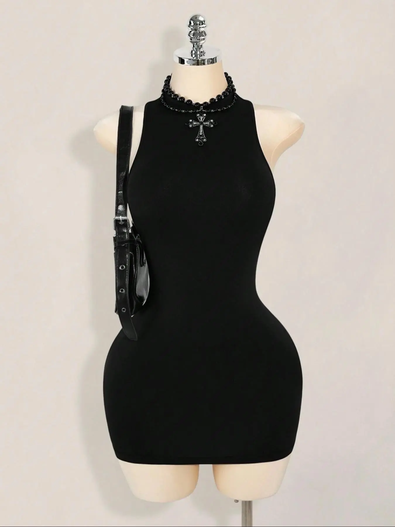 Sexy Backless Cross-Over Sleeveless Mini Dress, Chic Trendy Dress, Solid Color Casual Party Dress for Women, Perfect for Evening Events and Social Gatherings, Womenswear