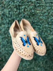 Mariposa Huaraches/ Huaraches Mexicanos/ Embroidered Huaraches/ Leather Sandals/ Round Toe/ Hippie Vintage Style/ Huaraches de Cintas/ Mexican Sandals/ Mexican Shoes/ Sandalias/