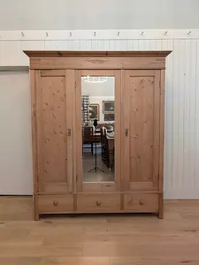 Scandinavian Knockdown Wardrobe w/Mirror