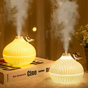 Compact Onion-Shaped USB-Powered Humidifier, Ultra Silent Large Mist Device for Home Office Desktop Air-Conditioned Rooms