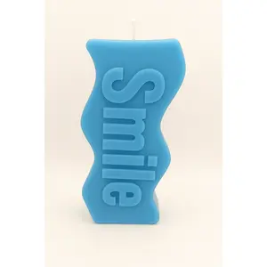 🔵 Blue Smile Candle – Calming Positivity Candle