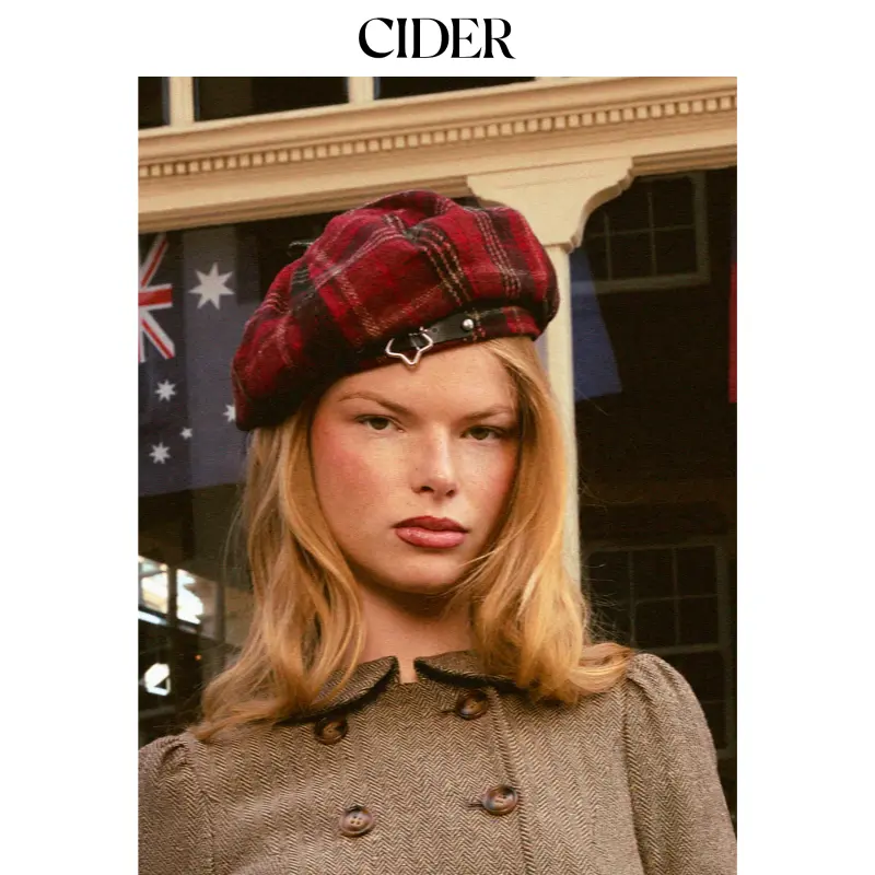 Cider Tartan Star Buckle Beret Hat, 1-Size Fashion Clothing Accessory, One Size