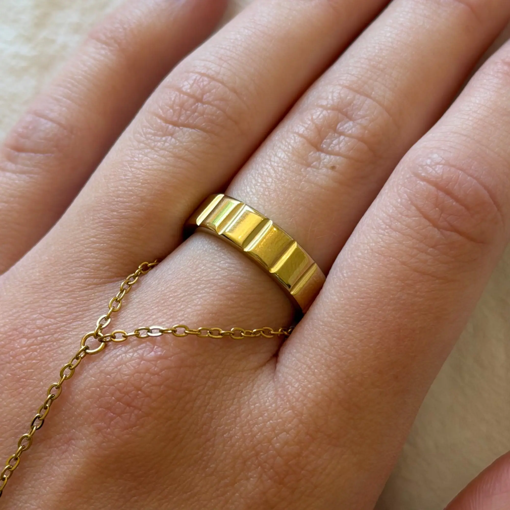 EVRY JEWELS Gold or Silver Plated Women's Hypoallergenic Bricks Ring, Non Tarnish Jewelry, Gentle On Skin