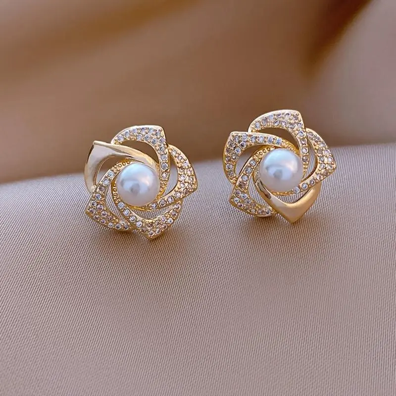 Women's Simple Flower Earrings (1 Pair) - Fashionable Costume Jewelry for Daily & Business Wear
