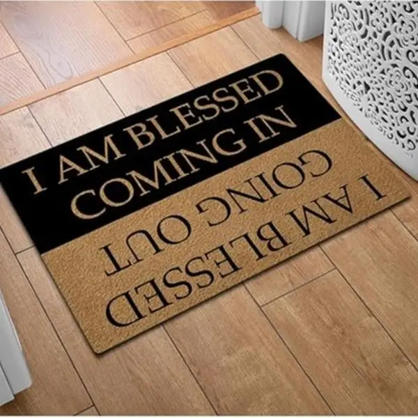 summerwins Velvet Fabric Doormat - Anti-Slip Rubber Back, Wrinkle Resistant, Retro Look Entryway Mat with Letters "I AM Blessed Coming in and Going Out", Prank Gift Home Decor Indoor Mat