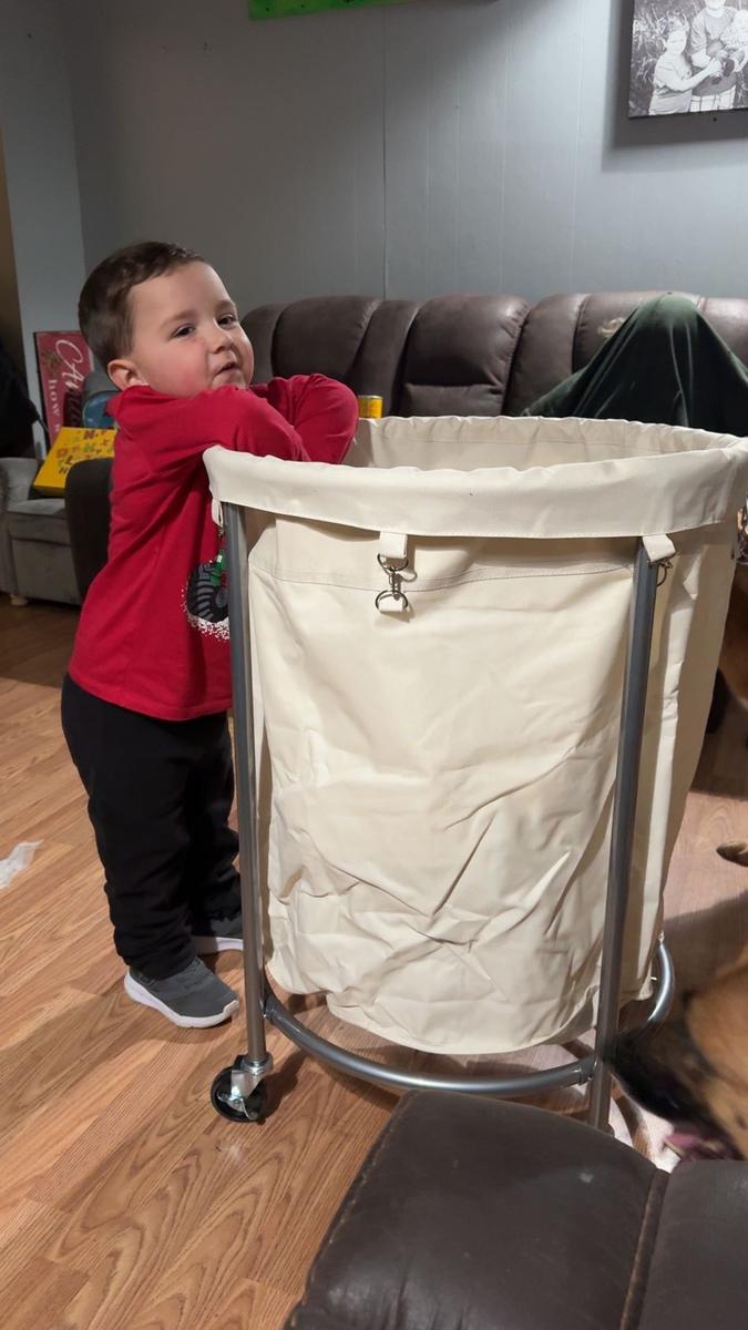 Item: Cream, 170L (23.6 x 31.9 Inches)