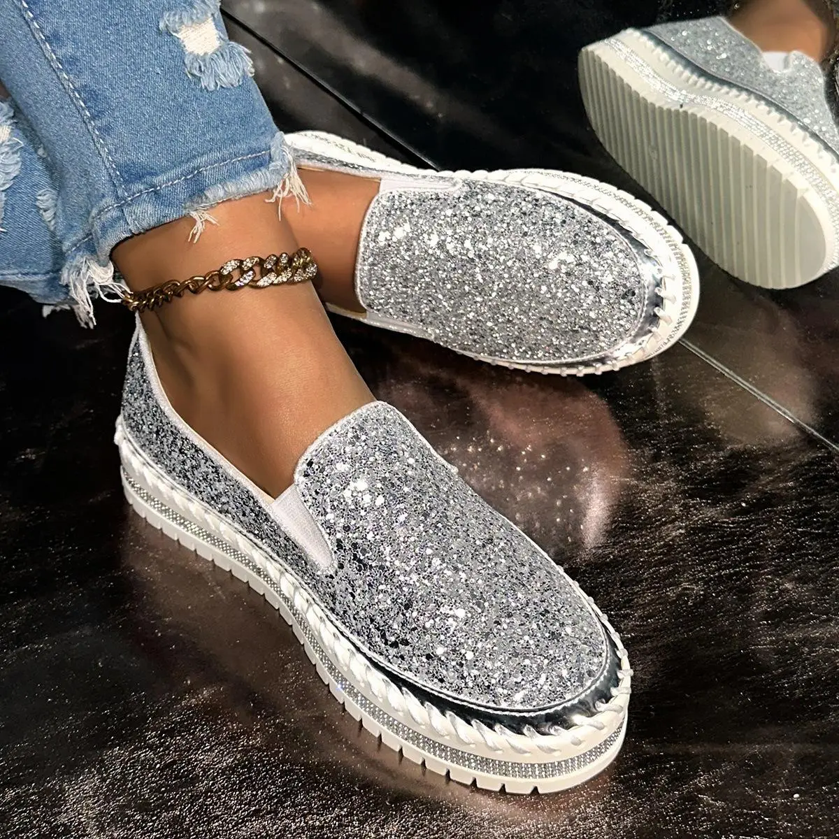 Sparkle Fabric Pull On Sneakers for Women - Comfortable Flat Heel Design for Casual Indoor Footwear, Sequins, Round Toe, Sewing, Wide, Breathable, Lightweight, Slip On Shoes, Shoes Flats, Everyday, Walking, Stain‑Resist Upper