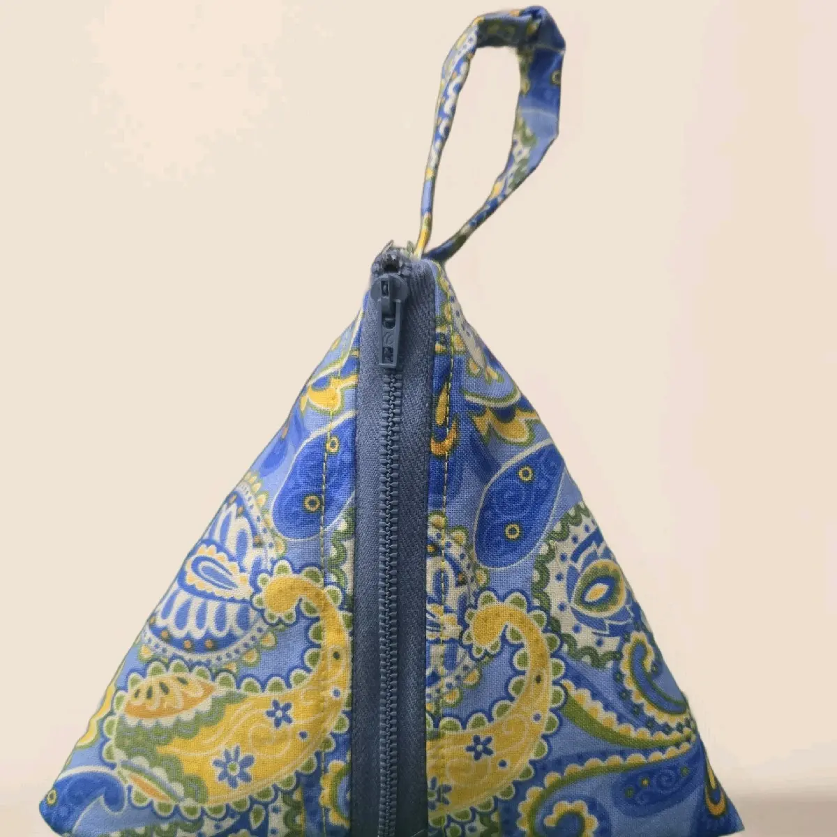 Triangle Pouch - Lined Zipper Bag with Coin Holders, Ideal for Organizing and Portability bags