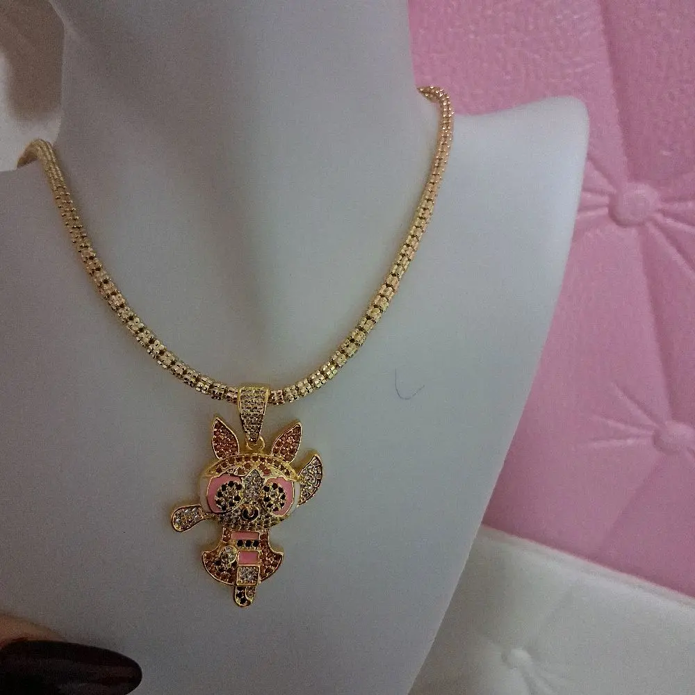 16 inch adjustable square chain 3,5 mm thick with a Pink doll pemdant .