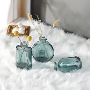 BOUTTIQ Vintage Rectangular Bottle Reed Diffuser Set with Tulip Flowers Lavender Scent 6.76 fl oz for 120 Days Long Lasting for Bathroom Office Decor