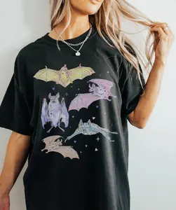 Comfort Colors Pastel Halloween Bat Shirt, Whimsigoth Tshirt, Spooky Girly Tee, Creepy Cute T-shirt, Goblincore, Womenswear, Halloween Outfits
