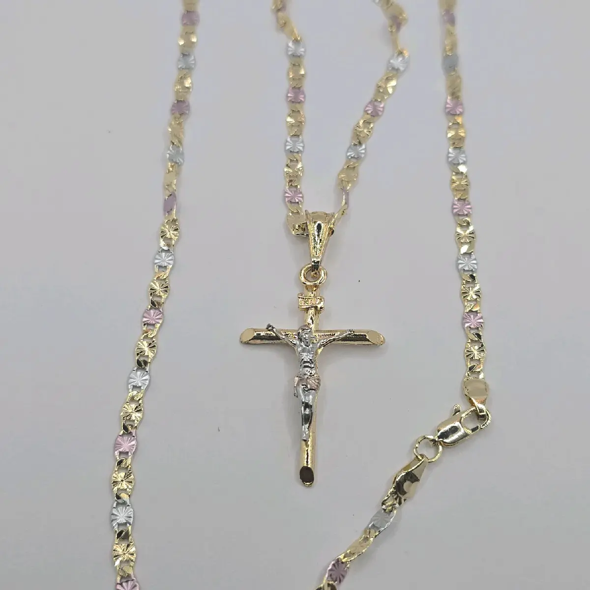 CHRIST ON THE CROSS beautiful chain gold-plated three colors fashion style CHRIST ON THE CROSS beautiful chain gold-plated three colors fashion style
