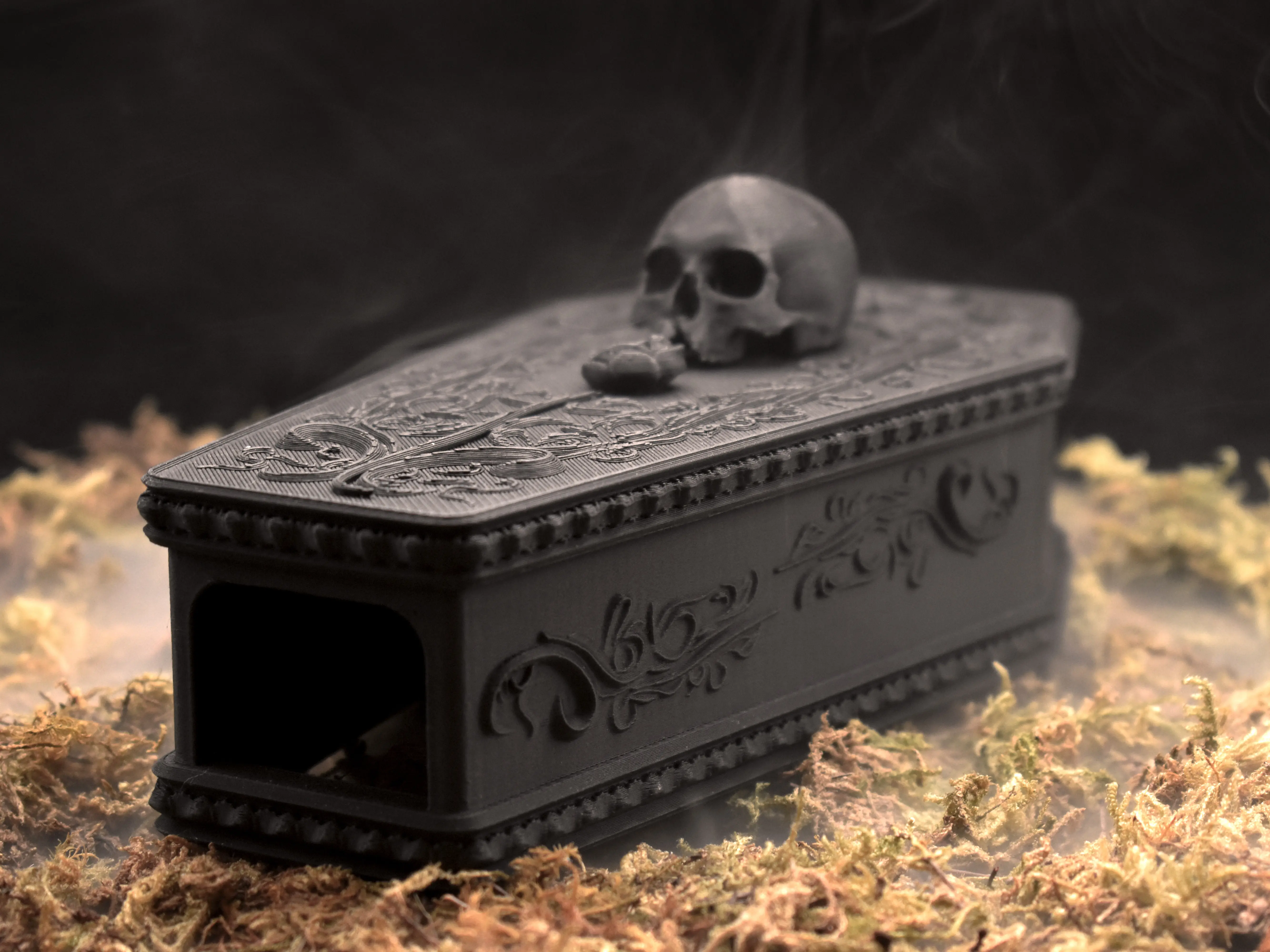 3D Printed Gothic Coffin Snake Hide with Removable Lid