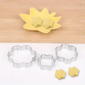 3pcs Star shaped heart cutter baking mold DIY cookie mold baking mold cookie cutter egg mold