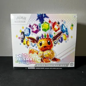Pokémon Prismatic Evolution Elite Trainer Box (9 booster packs + 1 promo and accessories)