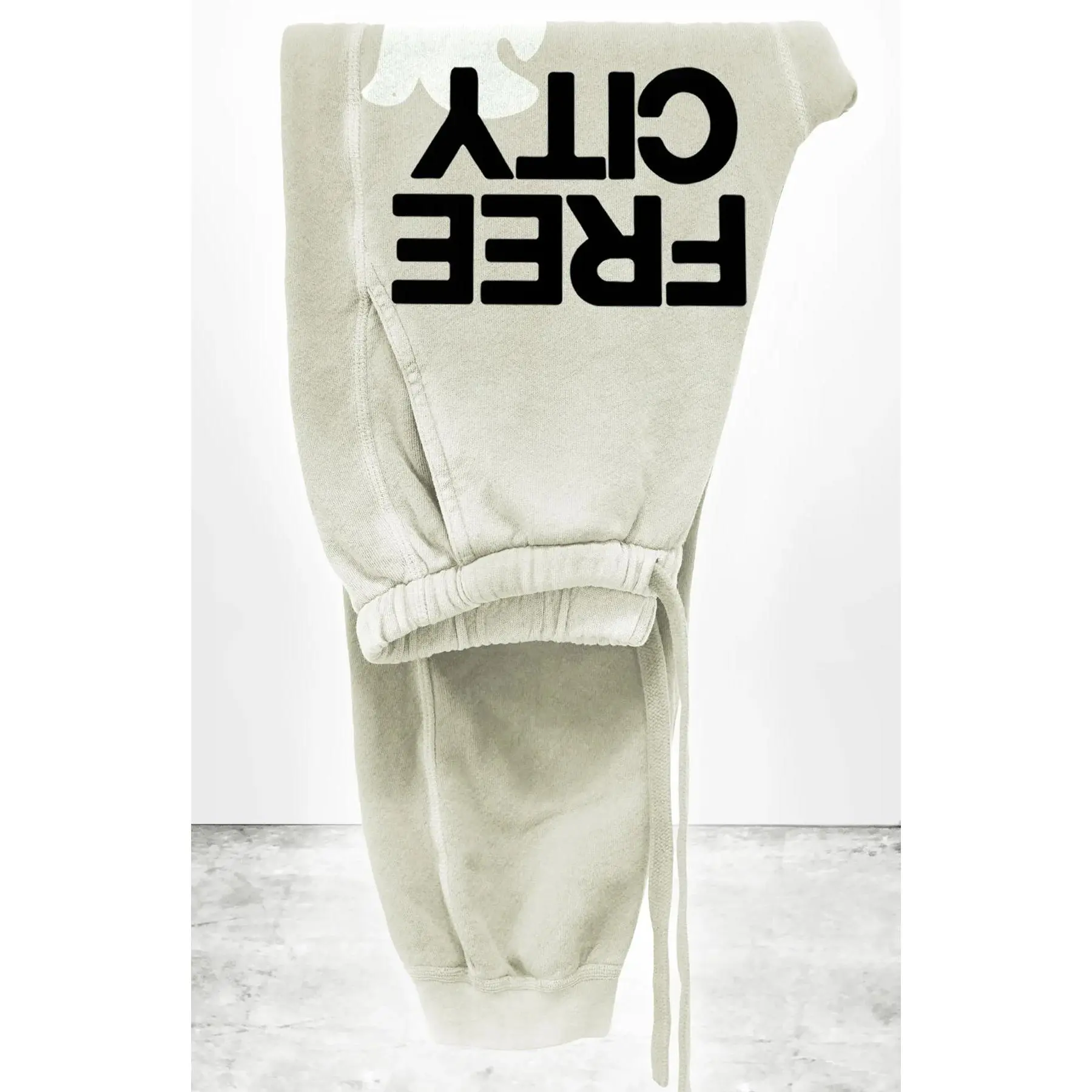 Sunfades Pocket Sweatpant - Bones
