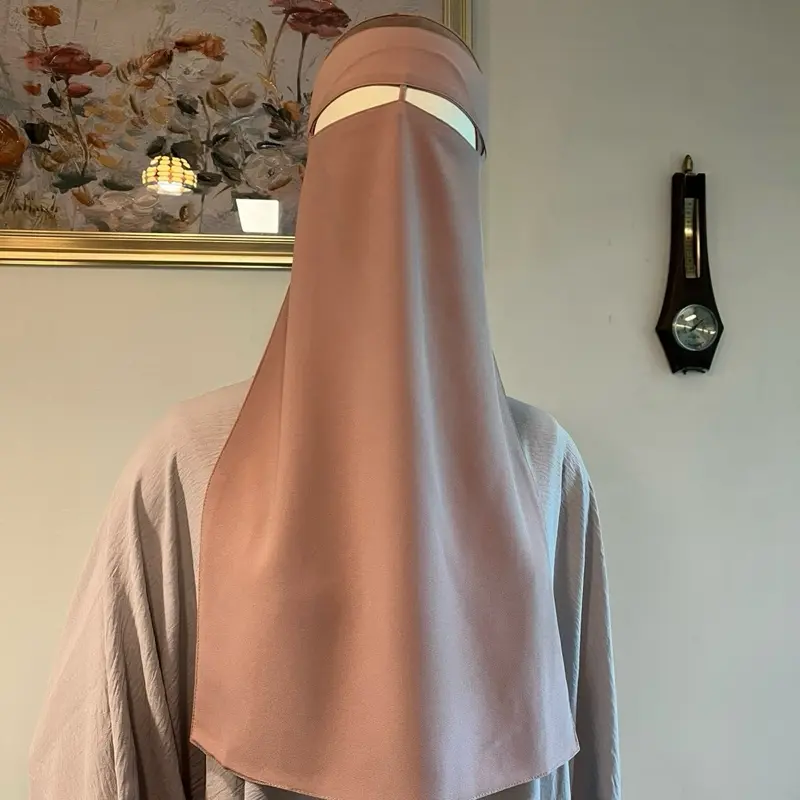 Nose string niqab