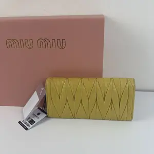 Pre-owned miu miu Matelassé Nappa Clutch