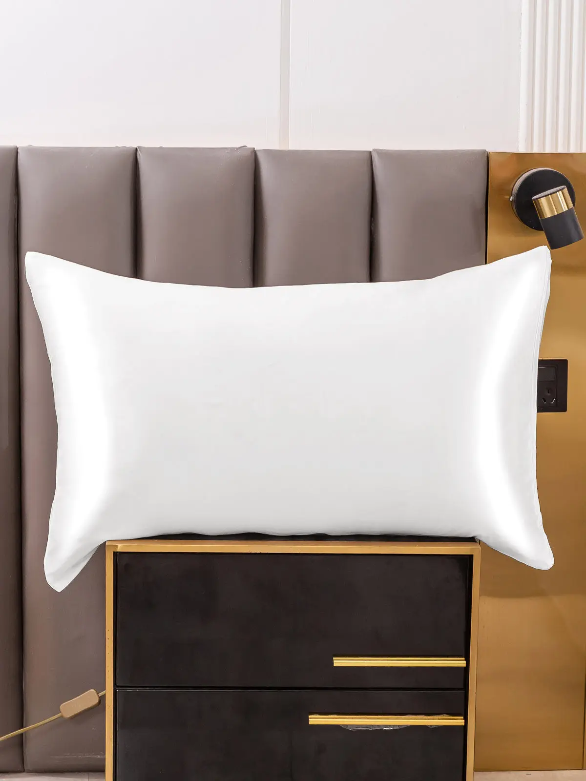 Envelope Closure 19Momme 100% Mulberry Silk Pillowcase