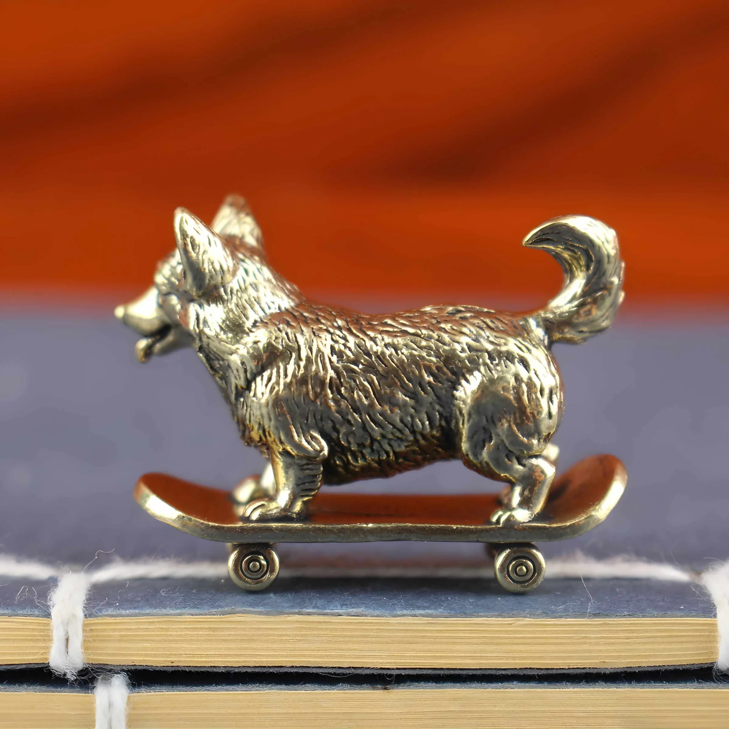 Copper Corgi Skateboard Ornament, Metal Craft, Fashionable Minimalist Desk Decor, Creative Small Decoration, Unique Home Accessories