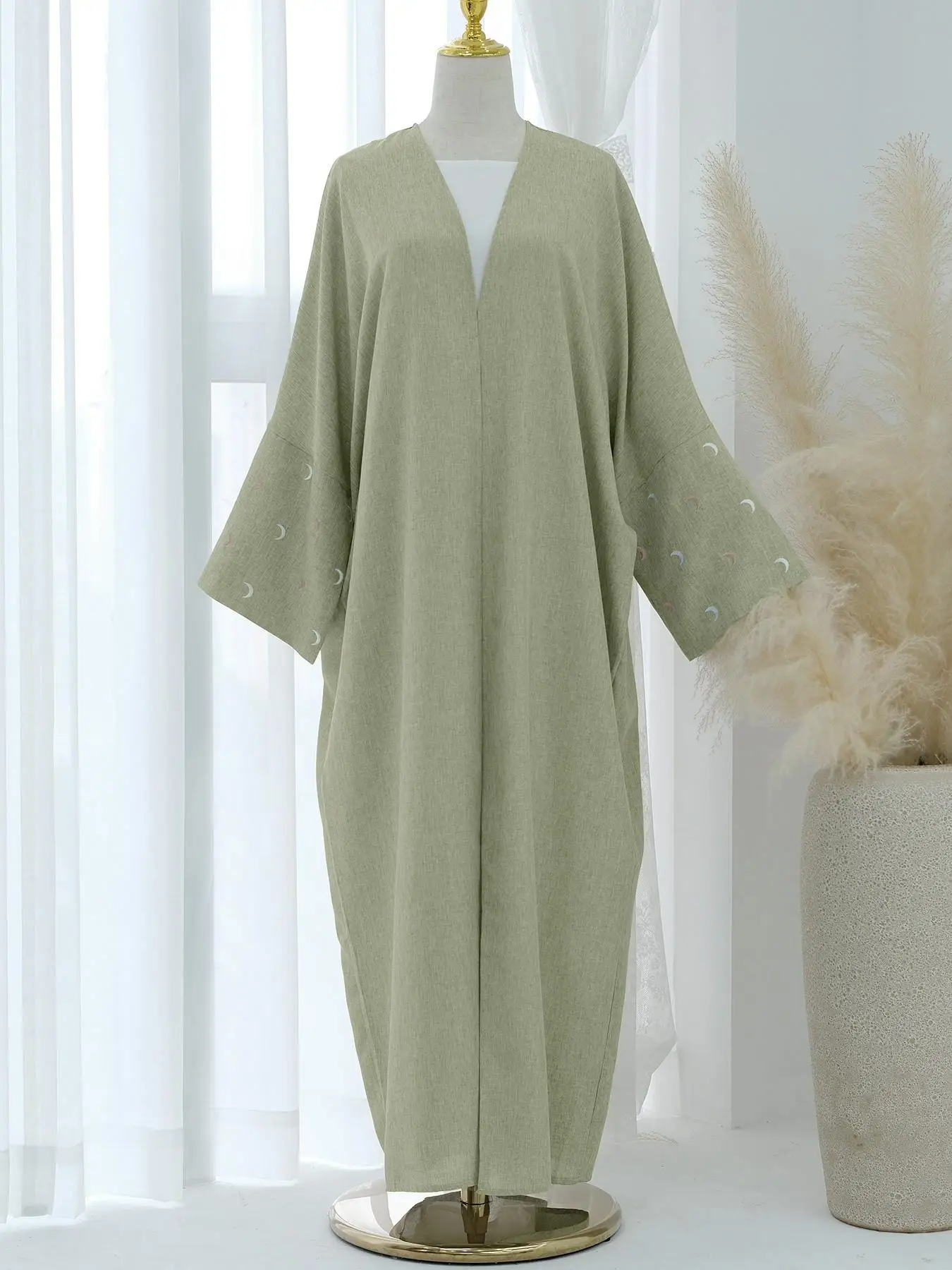 Women's Moon Embroidery Batwing Sleeve Abaya without Scarf, Modest Open Front Long Sleeve Arabic Clothing, Ladies Islamic Clothes for All Seasons