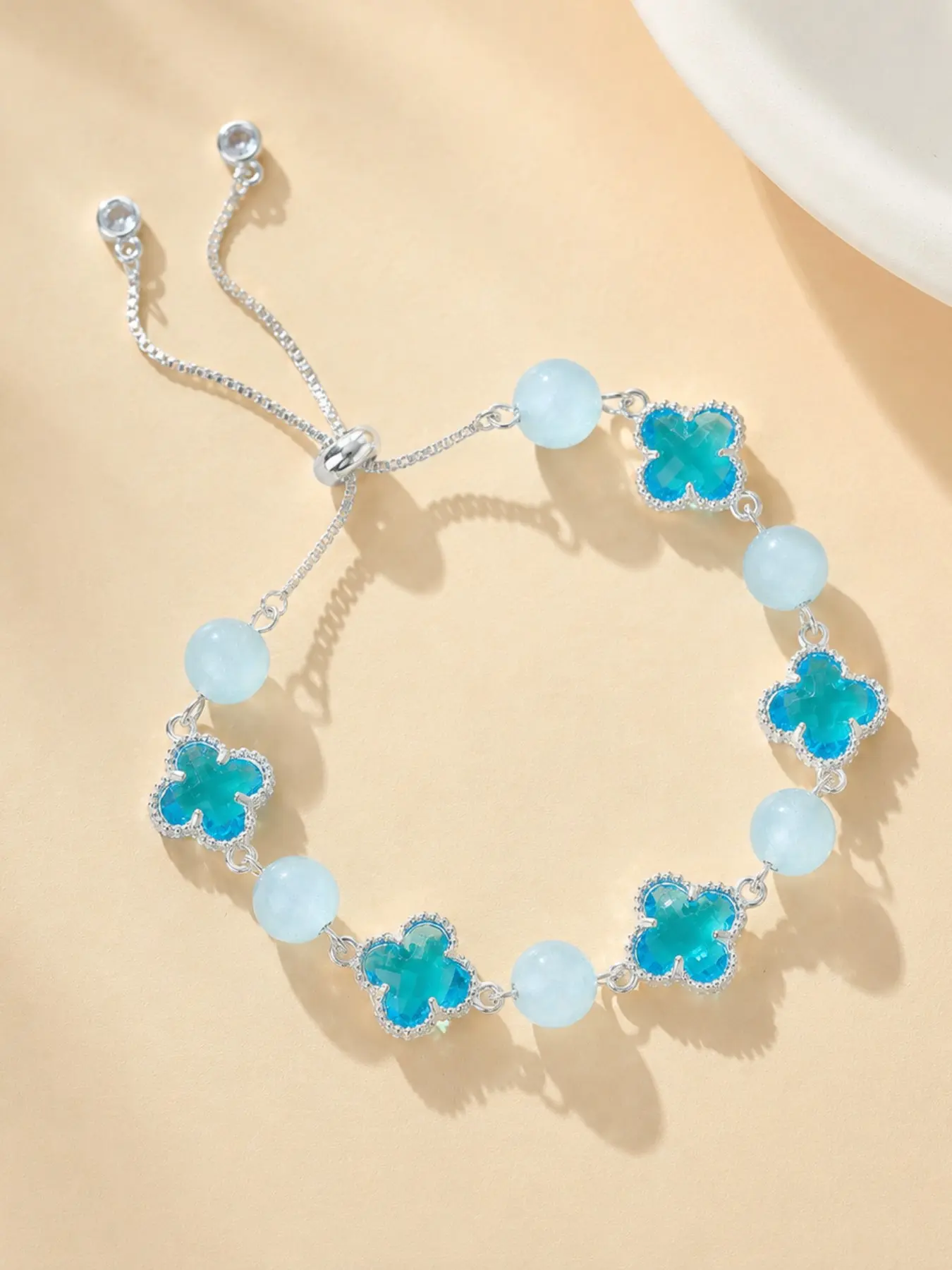 Four-Leaf Clover Adjustable Wristband, Lucky Bracelet for All Occasions, Perfect Gift for Sisters, Versatile and Stylish Accessory, Bracelets Jewelry, Fashionable Bracelet Style