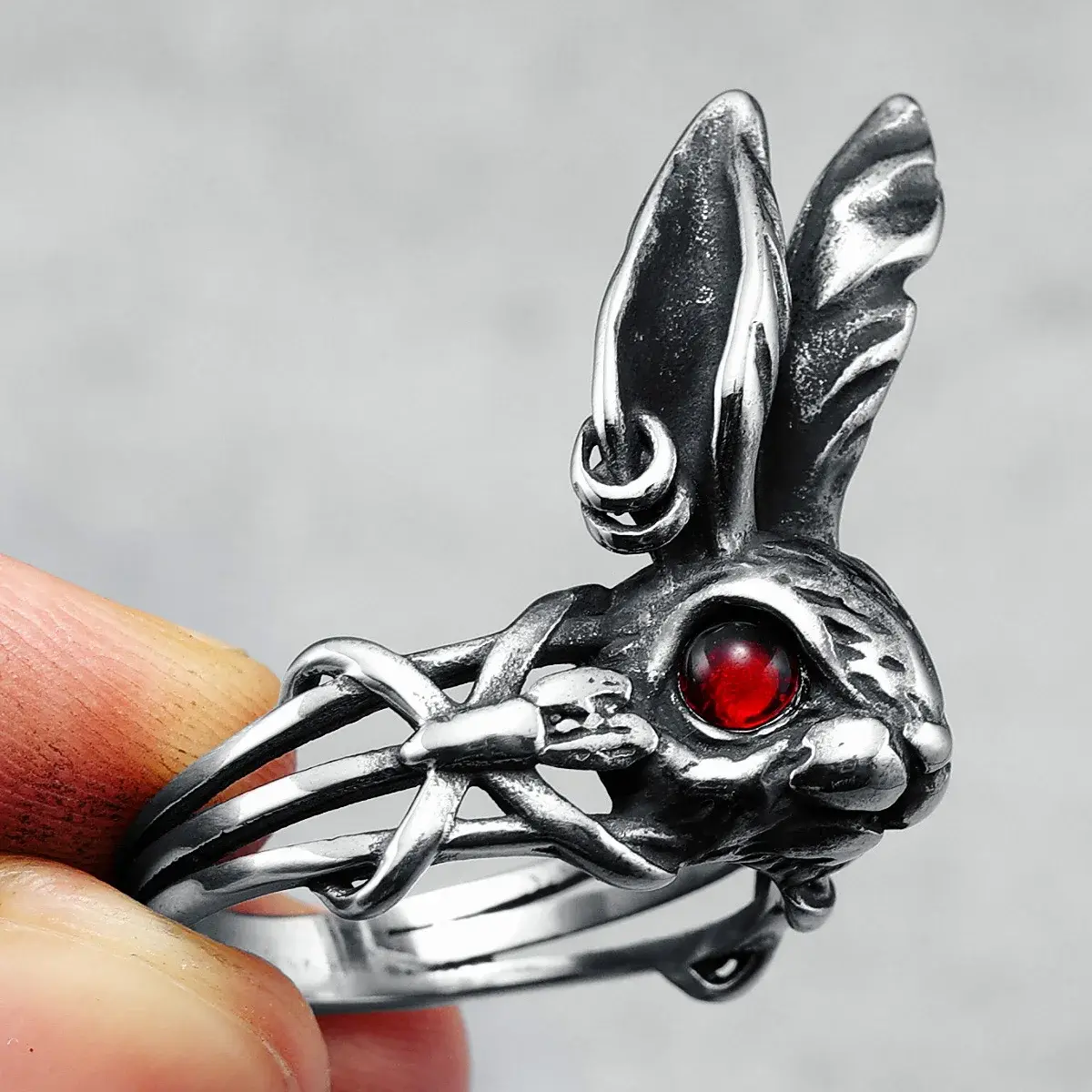 316L Stainless Steel Ring Villain Bunny Retro Rabbit Men Gem Rings Rock Hiphop Rap for Male Boyfriend Jewelry Creative Best Gift