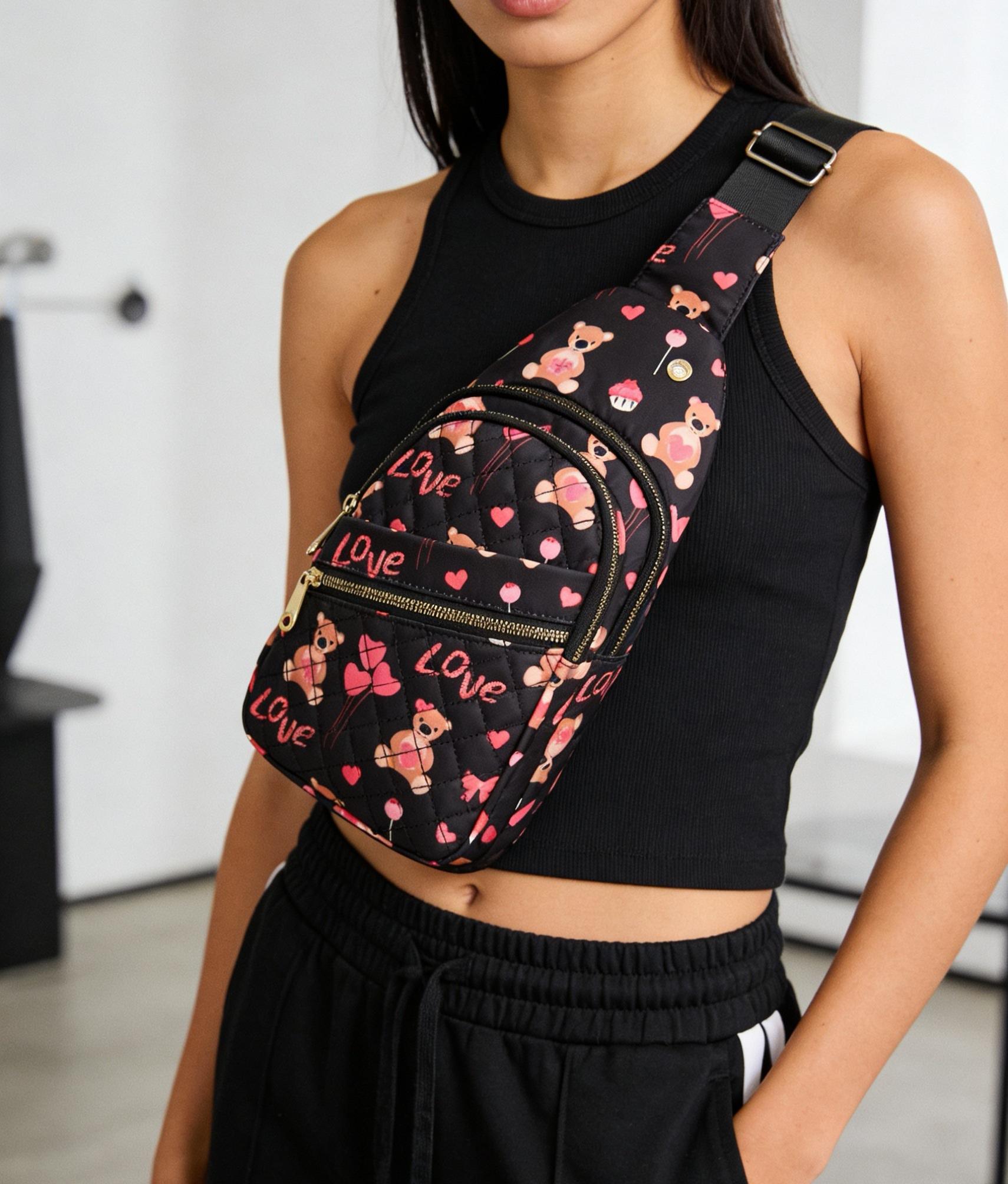 Fashionable lightweight crossbody bag Couple style Unisex Fashionable lightweight crossbody bag Couple style Unisex