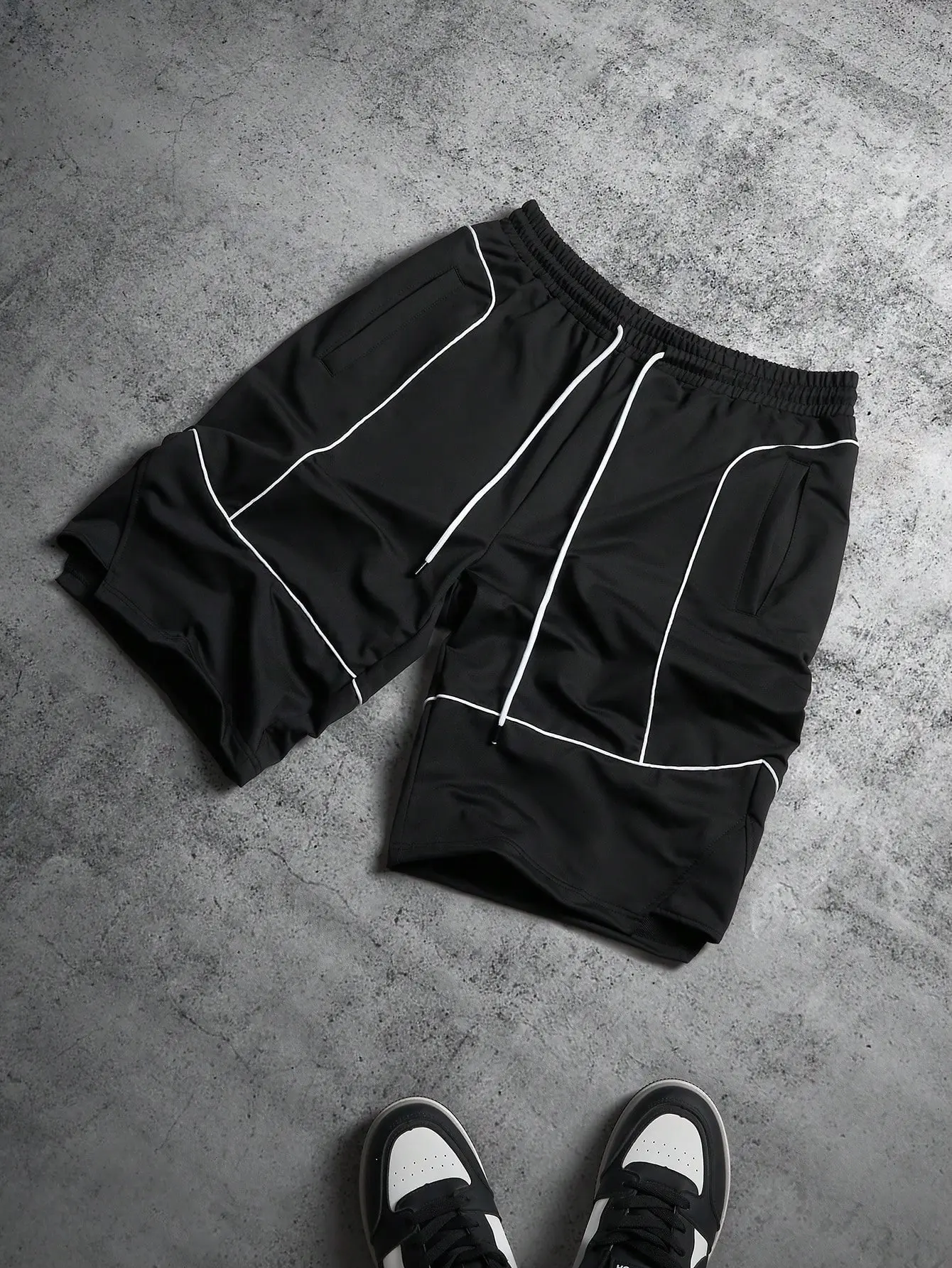 Men’s drawstring-waist straight-leg casual shorts with pockets, breathable and abrasion-resistant fabric, loose fit, American street style, summer sports-casual shorts