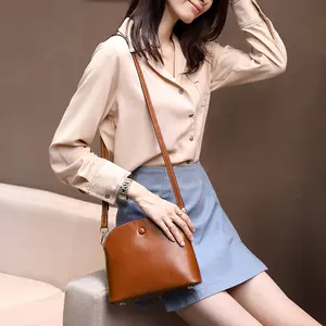 1pc Retro Shell Bag Women Shoulder Crossbody Bag, Large Capacity Oil Wax Texture Fashion Ladies Bag, Suitable for commonplace Shopping, Travel and Commute