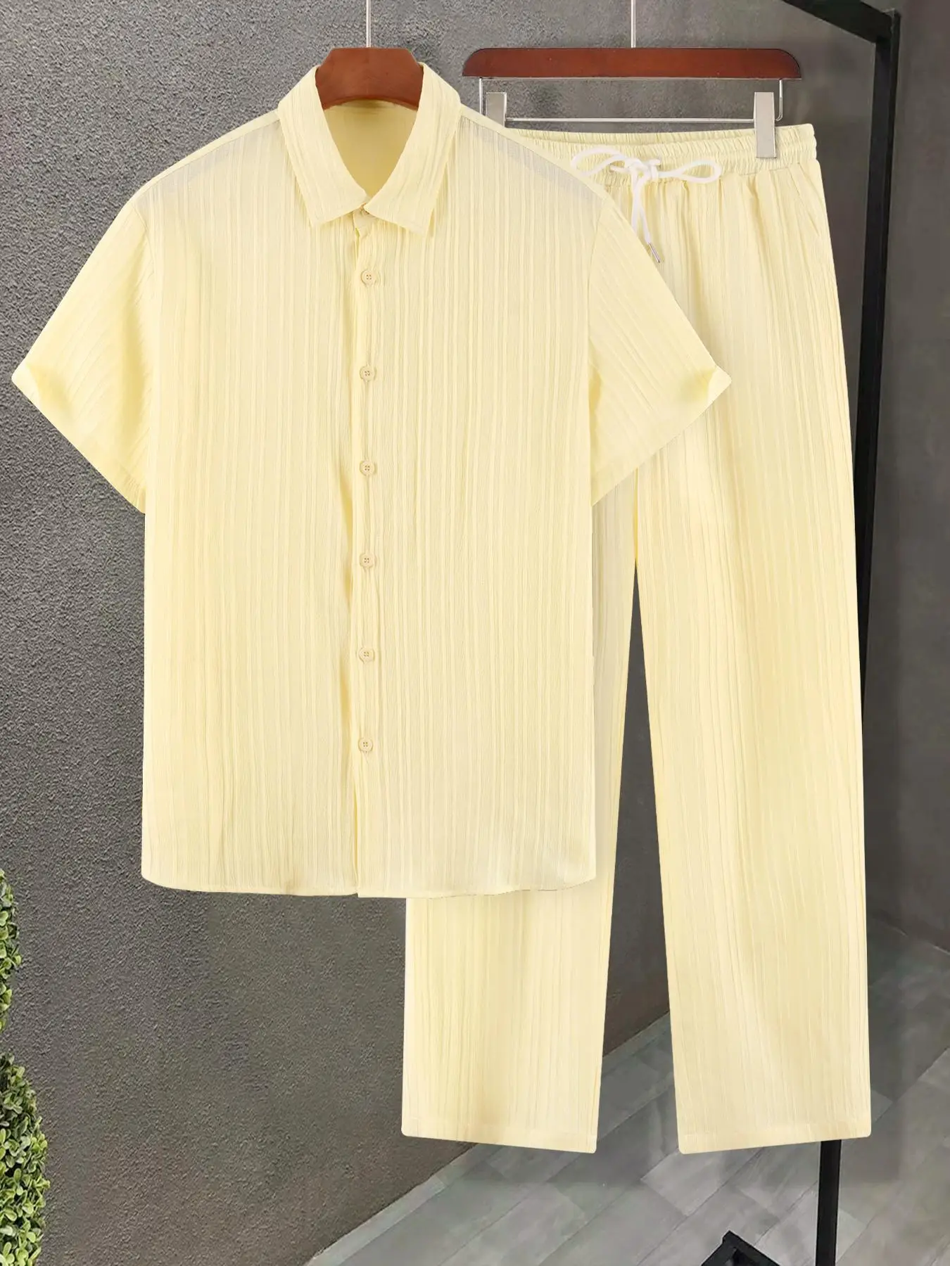 Men's 2pcs Button Front Shirt & Drawstring Pocket Pants Set without Tee & Necklace, Casual Short Sleeve Collar Shirt & Elastic Waist Trousers, Nationa