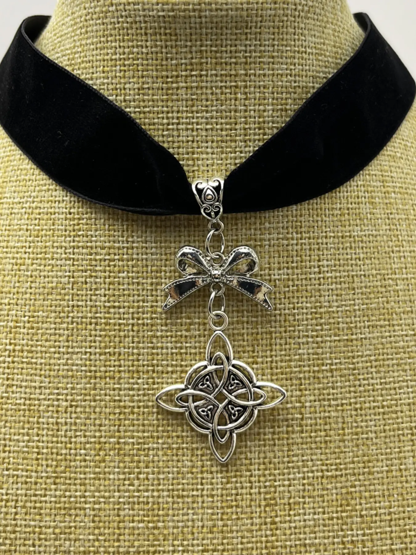 Gothic Witch Knot Necklace, Celtic Knot Pendant Chain, Good Luck Trinity Clover Necklace, Women's Witch Jewelry Gift