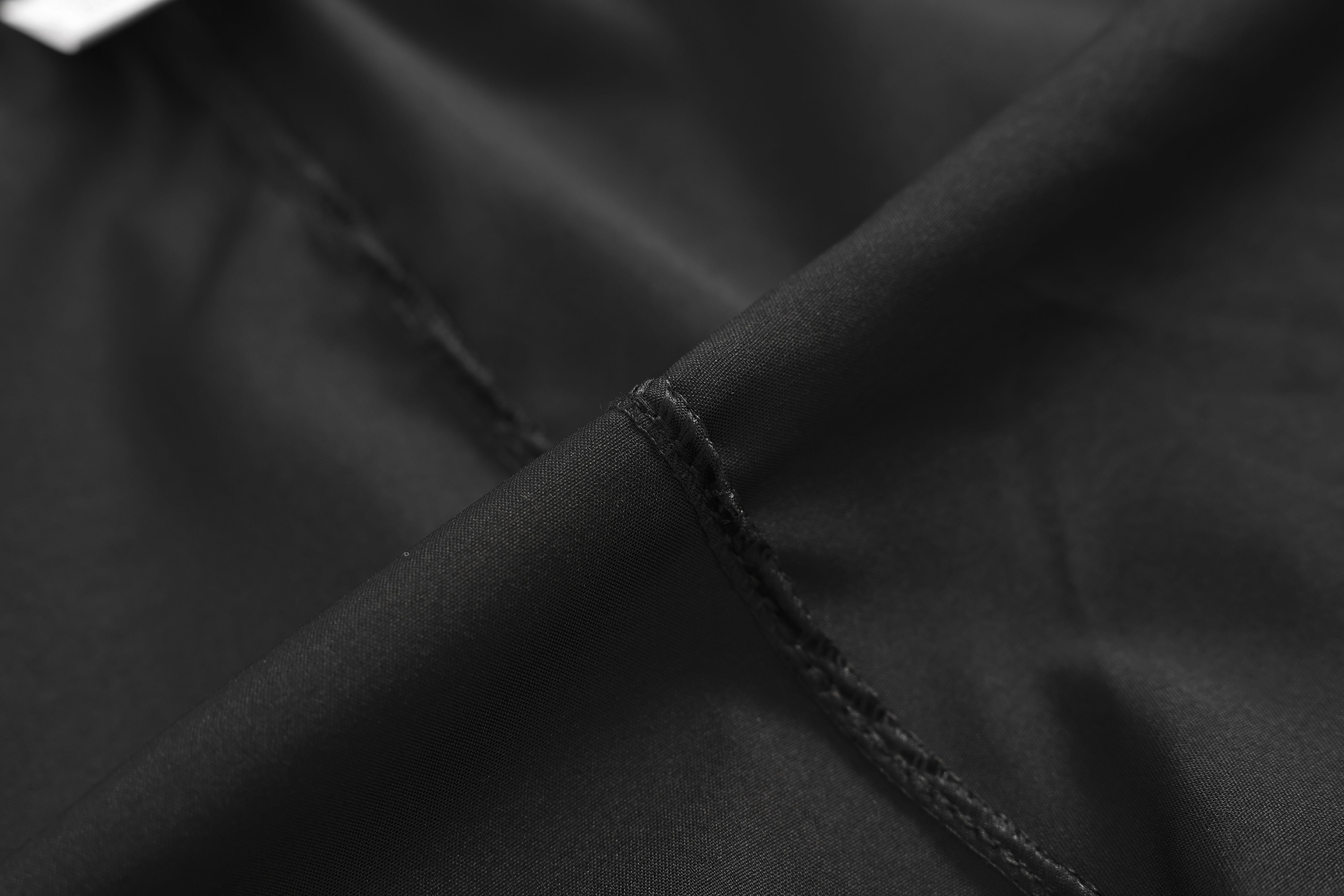 Men’s solid-color  with zippered pockets and drawstring; men’s everyday bottoms; sports- elastic-waist pocket shorts; spring/summer shorts—an ideal choice for daily  wear and athletic outfits. men's shorts Casual Breathable Quick-Dry