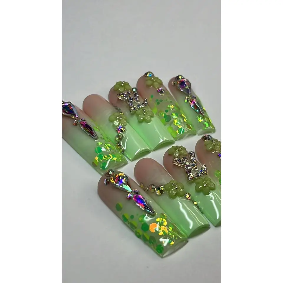 MINT | SQUARE | LONG | PRESS ON NAILS MINT | SQUARE | LONG | PRESS ON NAILS