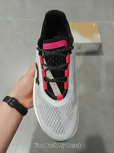 All-day Airy Cozy Trend Casual Item Built By Grey-Red Contrast Flyknit Low-top Running Shoe With Hot Pink Inner Trim