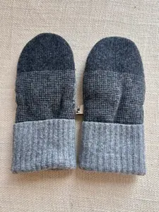 Grey, Charcoal Men’s Wool Mittens