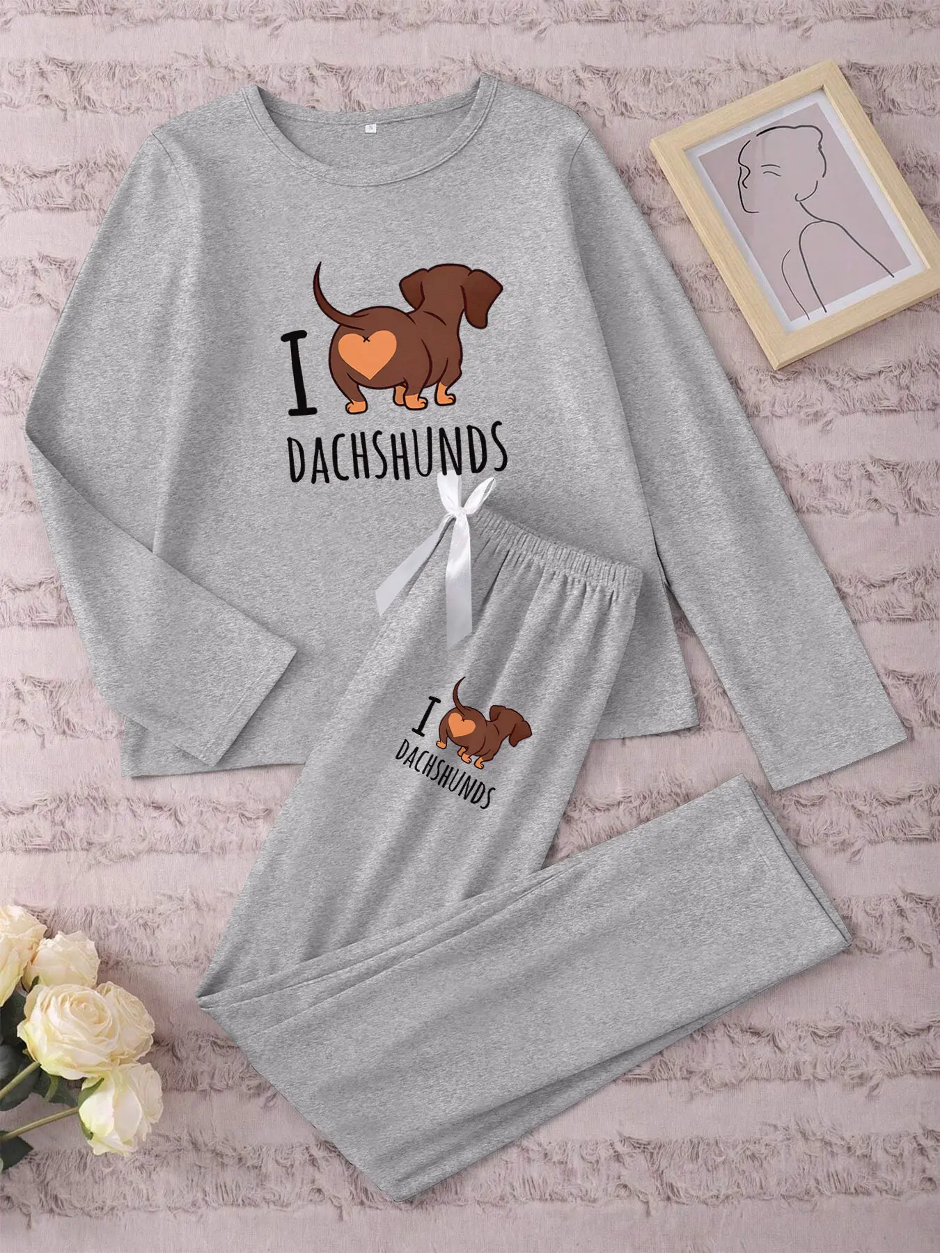 Women's Long Sleeve Pajama Set Pjs Cartoon Sausage Dog Heart Print, Cute Pajama Sets, Casual Fitted Sleepwear Loungewear for Spring & Fall, Comfortable Nightwear