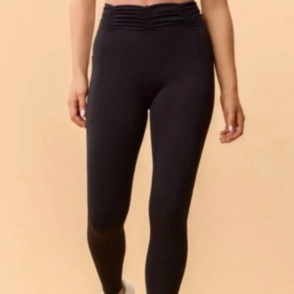 Women's High-Waist Ruched Stretchy Black Activewear Leggings with Pockets - Blogilates Popflex x Target Collaboration, Casual Workout Yoga Style Bottoms